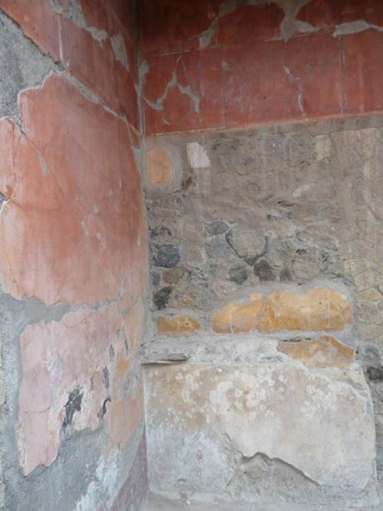 Ins. Orientalis I, 2, Herculaneum, September 2015. South side of atrium.